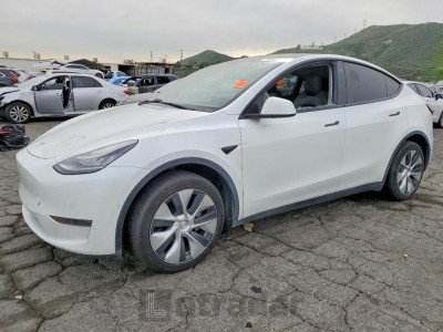 Tesla Model y 2021 5YJYGDEE2MF070083