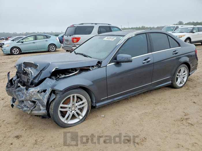 Mercedes-benz C-klasse 2014 VIN WDDGF4HB1EG222948