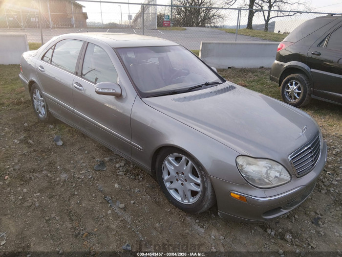 Mercedes-benz S-klasse 2003 VIN WDBNG70J63A356517