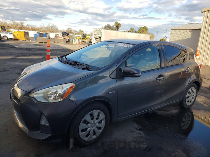Toyota Prius c 2012 VIN JTDKDTB34C1010664