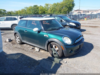 Mini Cooper 2009 WMWMF33599TW75377