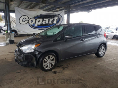 Nissan Versa 2018 3N1CE2CP7JL369819