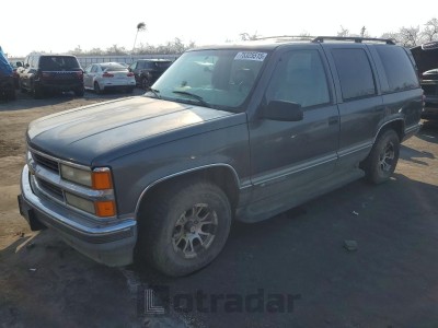 Chevrolet Tahoe 1999 1GNEC13RXXJ553554