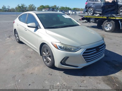 Hyundai Elantra 2017 5NPD84LF8HH135274