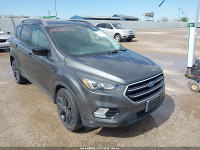 Ford Escape 2018 1FMCU9GD1JUD61712