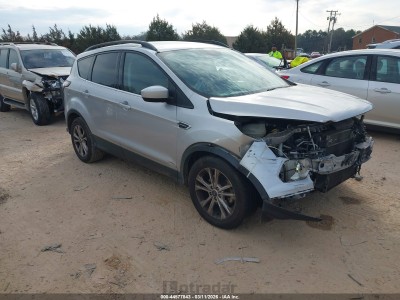 Ford Escape 2018 1FMCU0HD0JUC44648