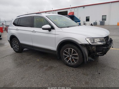 Volkswagen Tiguan 2018 3VV2B7AX6JM000690