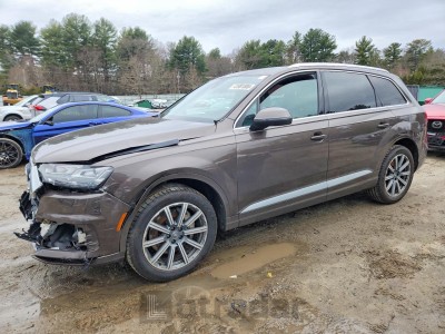 Audi Q7 2017 WA1LAAF75HD056048