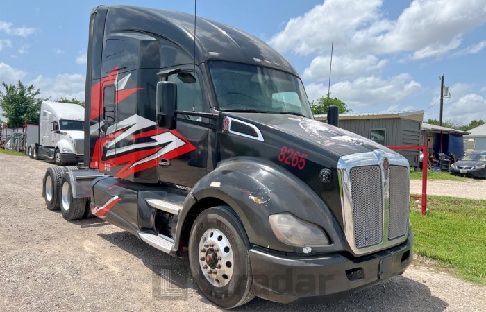 KENWORTH ALL OTHER 2017 VIN 1XKYDP9X2HJ128265