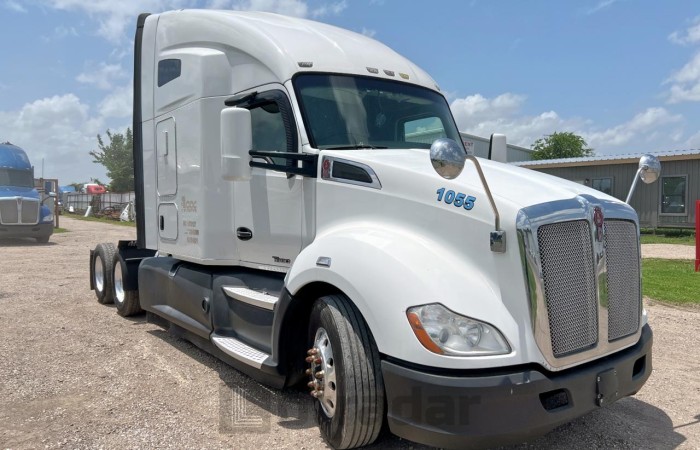 KENWORTH ALL OTHER 2017 VIN 1XKYDP9X7HJ154621