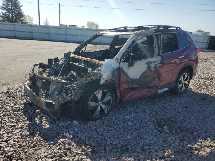 SUBARU FORESTER 2019 VIN JF2SKAWC4KH557476