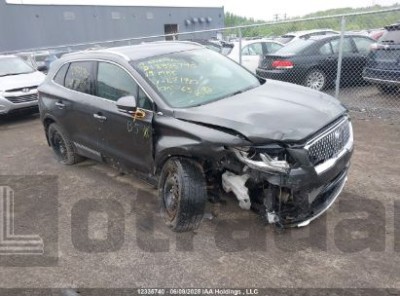 LINCOLN MKC 2019 5LMCJ3D96KUL21422