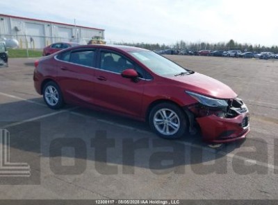 CHEVROLET CRUZE 2018 1G1BE5SM1J7134959