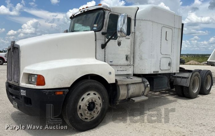 KENWORTH T600 1999 VIN 1XKADR9X7XR786547
