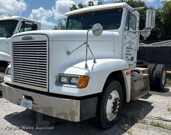 FREIGHTLINER FLD120 1997 VIN 1FUWDZYB7VL660401