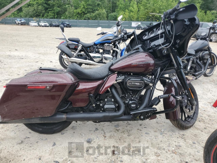 HARLEY-DAVIDSON FL 2018 VIN 1HD1KRC1XJB680422
