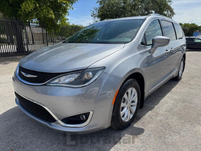 CHRYSLER PACIFICA 2019 2C4RC1BG8KR561280