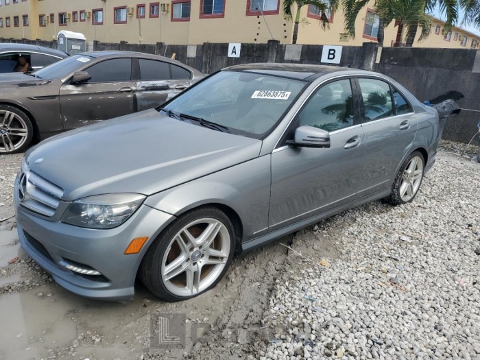 MERCEDES-BENZ C-CLASS 2011 VIN WDDGF5EBXBR171850