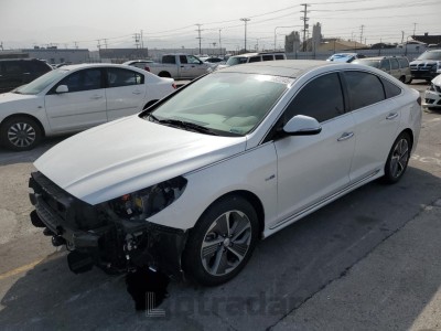 HYUNDAI SONATA 2018 KMHE34L33JA085756