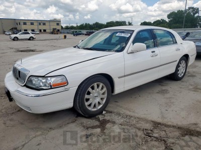 LINCOLN TOWNCAR 2007 1LNHM82V97Y629259