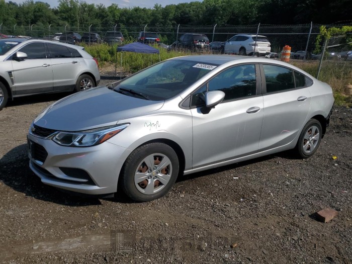 CHEVROLET CRUZE 2018 VIN 1G1BC5SM7J7179961