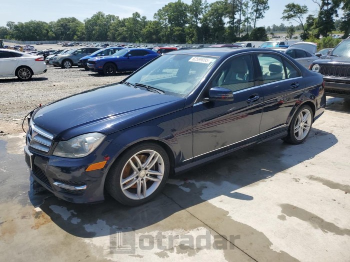 MERCEDES-BENZ C-CLASS 2013 VIN WDDGF8AB9DR252462