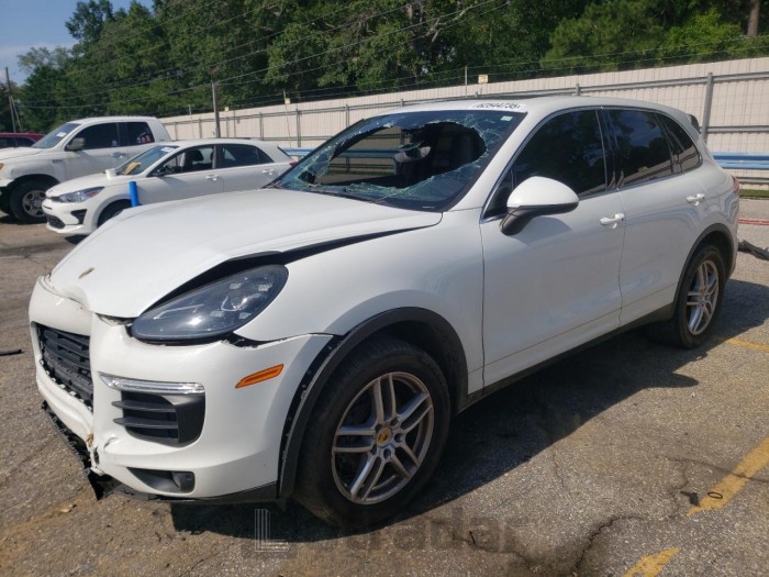 PORSCHE CAYENNE 2016 VIN WP1AA2A22GLA10730