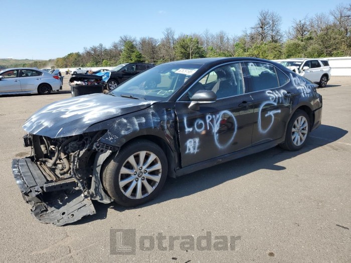 TOYOTA CAMRY 2018 VIN 4T1B11HK3JU094818