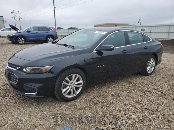 CHEVROLET MALIBU 2018 VIN 1G1ZD5ST4JF267181