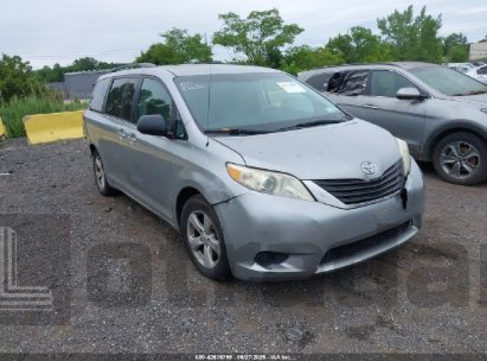 TOYOTA SIENNA 2011 VIN 5TDKK3DC6BS072605