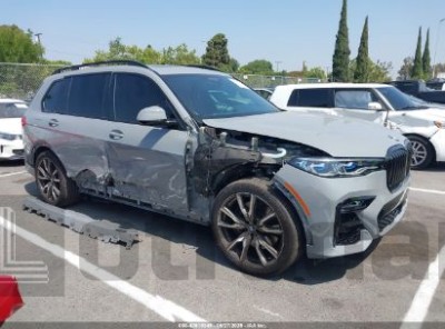 BMW X7 2022 5UXCX6C06N9K18629
