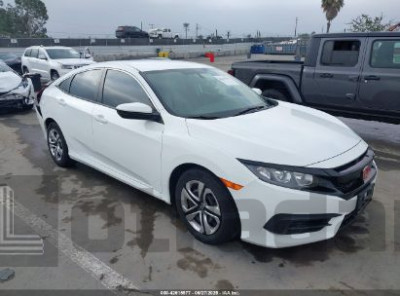 HONDA CIVIC 2018 2HGFC2F52JH562934