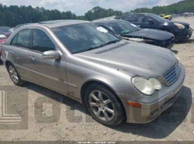 MERCEDES-BENZ C 2007 WDBRF92H77F907086