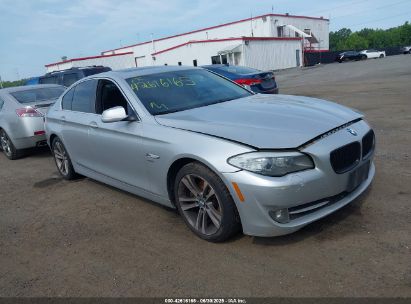 BMW 528 2012 WBAXH5C53CDW09590