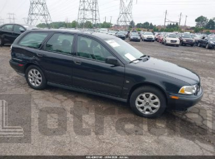 VOLVO V40 2000 VIN YV1VW2556YF443728