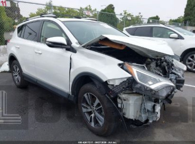 TOYOTA RAV4 2016 JTMWFREV2GJ092895