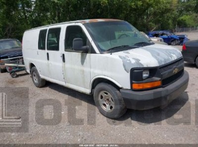 CHEVROLET EXPRESS 2005 VIN 1GCFG15X151253802
