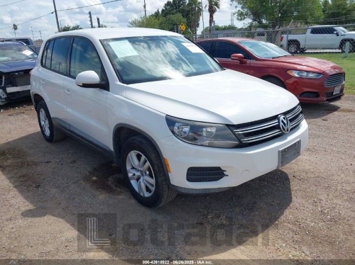 VOLKSWAGEN TIGUAN 2012 VIN WVGAV7AX4CW579341