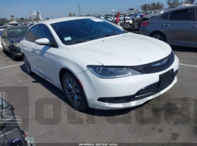CHRYSLER 200 2015 1C3CCCBB1FN698252