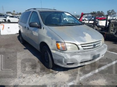TOYOTA SIENNA 2002 4T3ZF19C72U470601