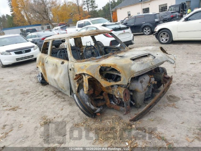 MINI COOPER HARDTOP 2010 WMWMF7C56ATX44618