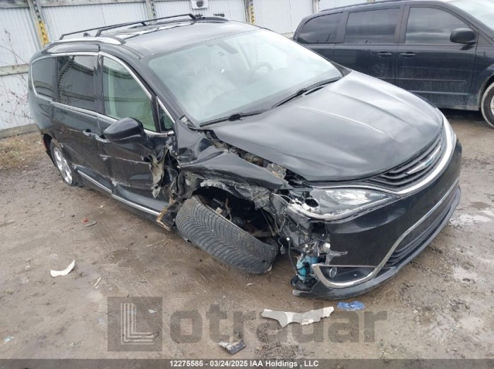 CHRYSLER PACIFICA HYBRID 2018 VIN 2C4RC1L74JR365608