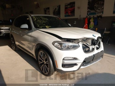 BMW X3 2018 5UXTR9C51JLC74887