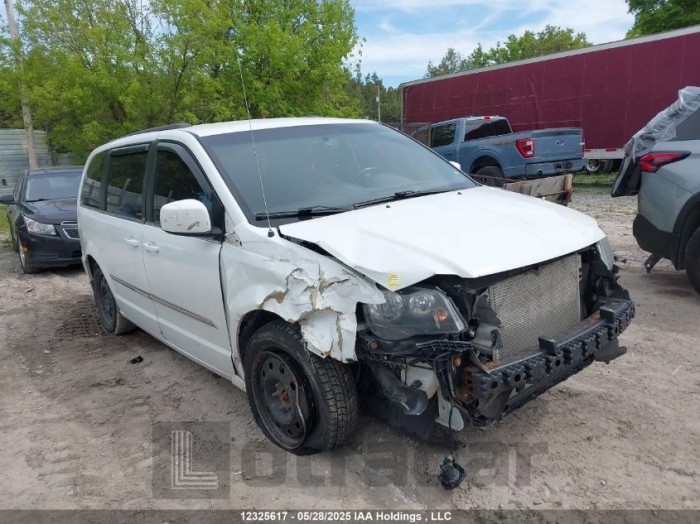 CHRYSLER TOWN & COUNTRY 2014 VIN 2C4RC1CGXER336118
