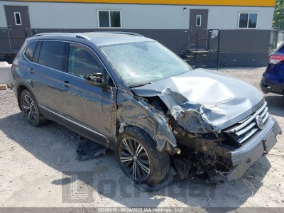 VOLKSWAGEN TIGUAN 2018 3VV4B7AX1JM193548