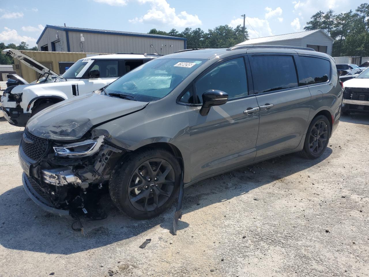 CHRYSLER PACIFICA 2025 2C4RC1GG1SR529408