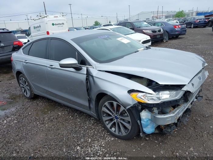 Ford Fusion 2020 VIN 3FA6P0T93LR120739