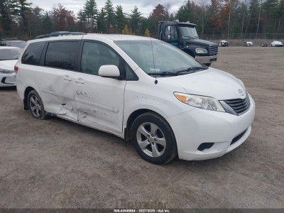 Toyota Sienna 2014 5TDKK3DC0ES496382