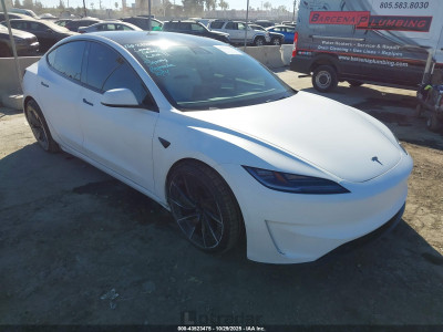 Tesla Model 3 2024 5YJ3E1ET4RF789114