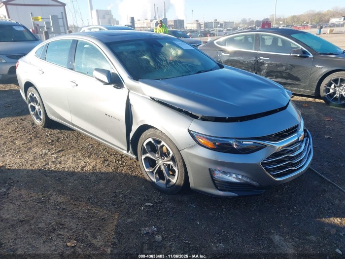 Chevrolet Malibu 2023 VIN 1G1ZD5ST4PF127382